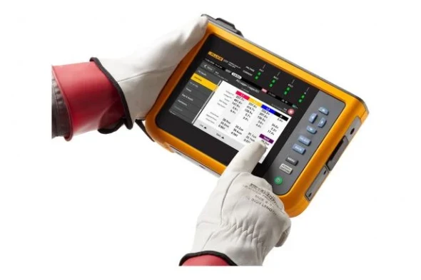 Fluke 1770 Series Three-Phase Power Quality Analyzer 2