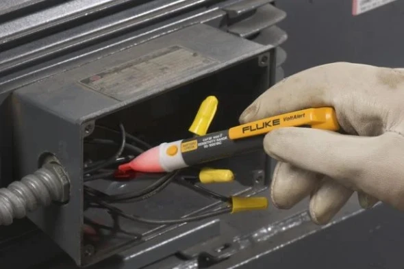 Fluke 2AC Non-Contact Voltage Tester 3