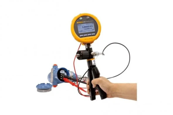 Fluke 730G Digital Pressure Calibrator 6