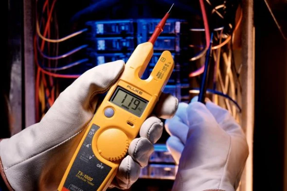 Fluke T5-1000 Voltage, Continuity and Current Tester 3